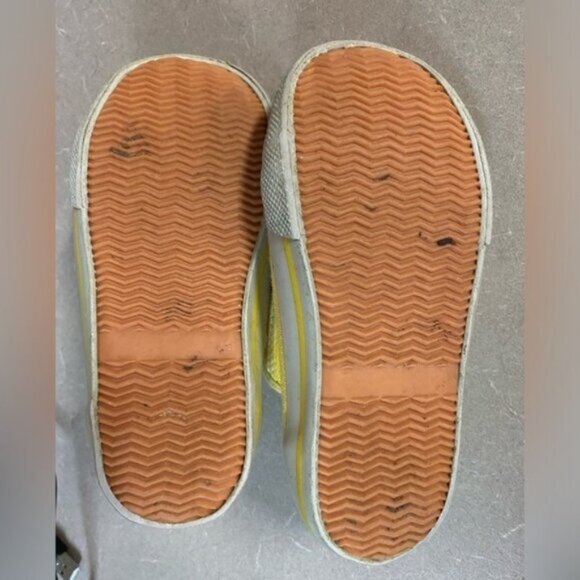 🌟4/$16🌟 Toddler sneakers SIZE 7 GUC - Picture 3 of 3